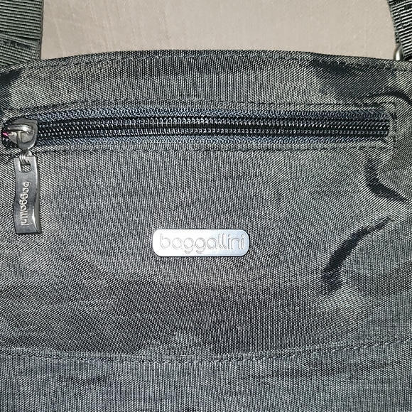 Baggallini Charcoal Tote Travel Laptop Bag - Picture 3 of 10